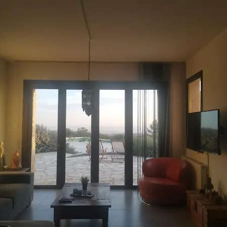 Beautiful 4 Bedroom Country House With Stunning Sea View