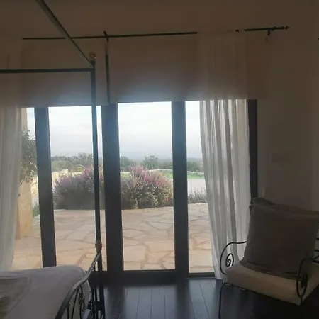 Villa Beautiful 4 Bedroom Country House With Stunning Sea View